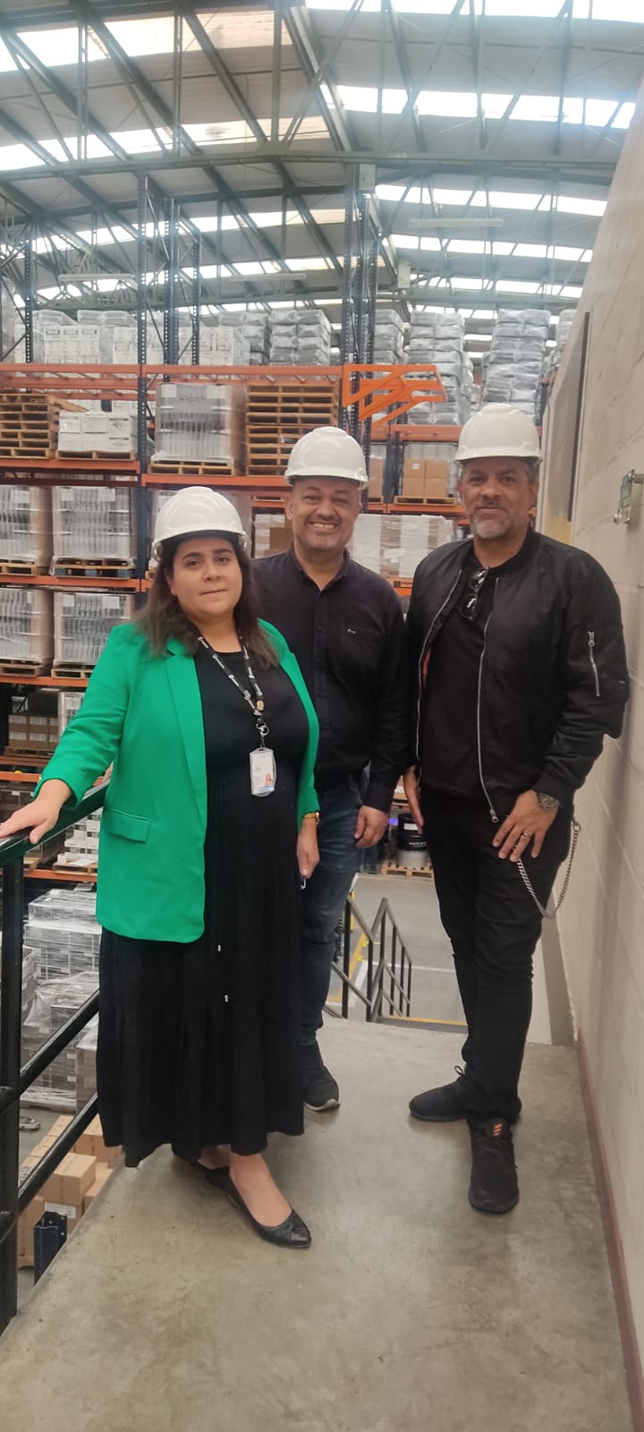 Visita a bodega con casco