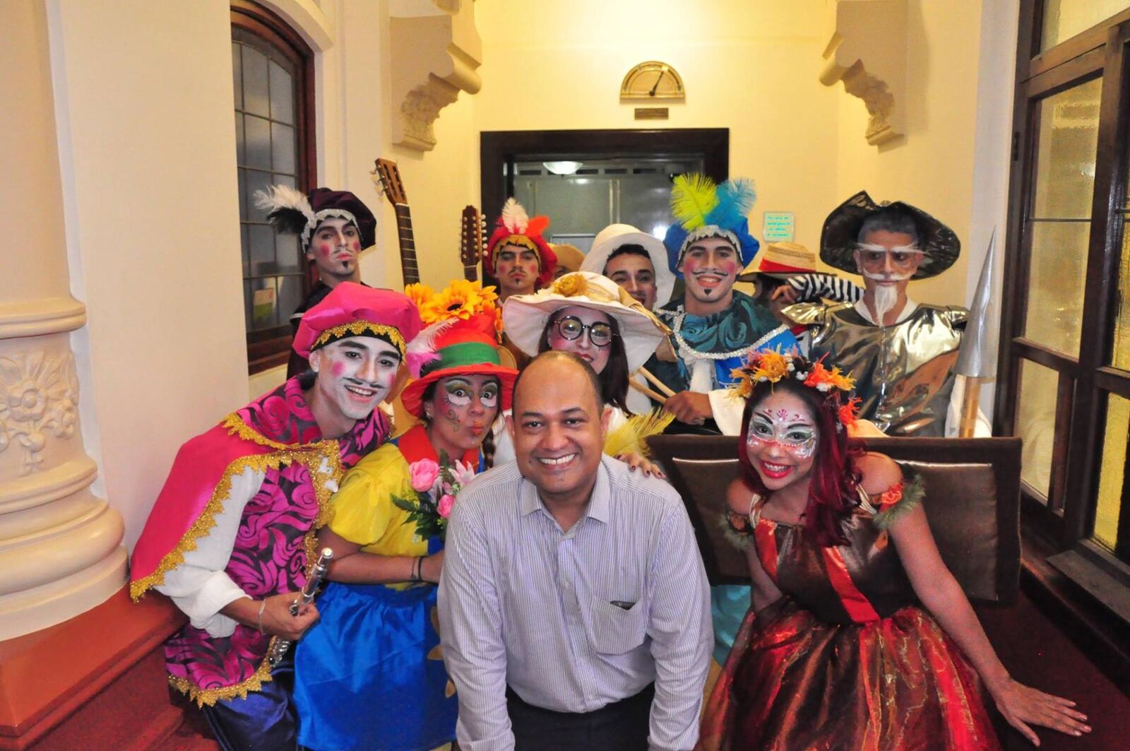Theater carnival performers